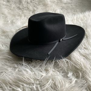 Classic Black Men's Hat
